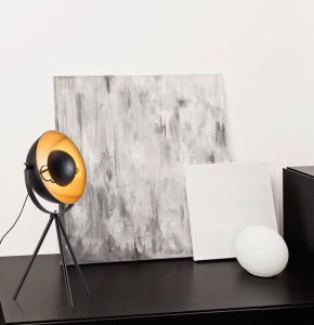lampe projecteur trépied flint noir mate intérieur doré en métal