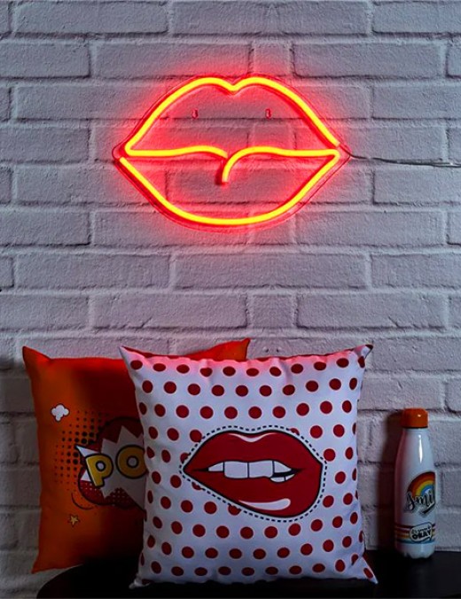 lampe neon bouche
