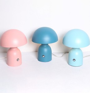 lampe à poser dome en métal