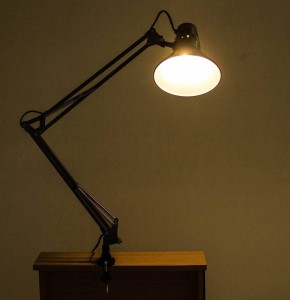 lampe de bureau à clip articulée architecte grise en métal